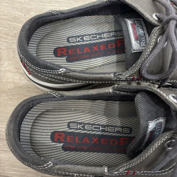 Skechers Men's 8.5 Relaxed Fit Memory Foam Boat Shoes CHAR Gray Excellent Cond - Picture 9 of 11